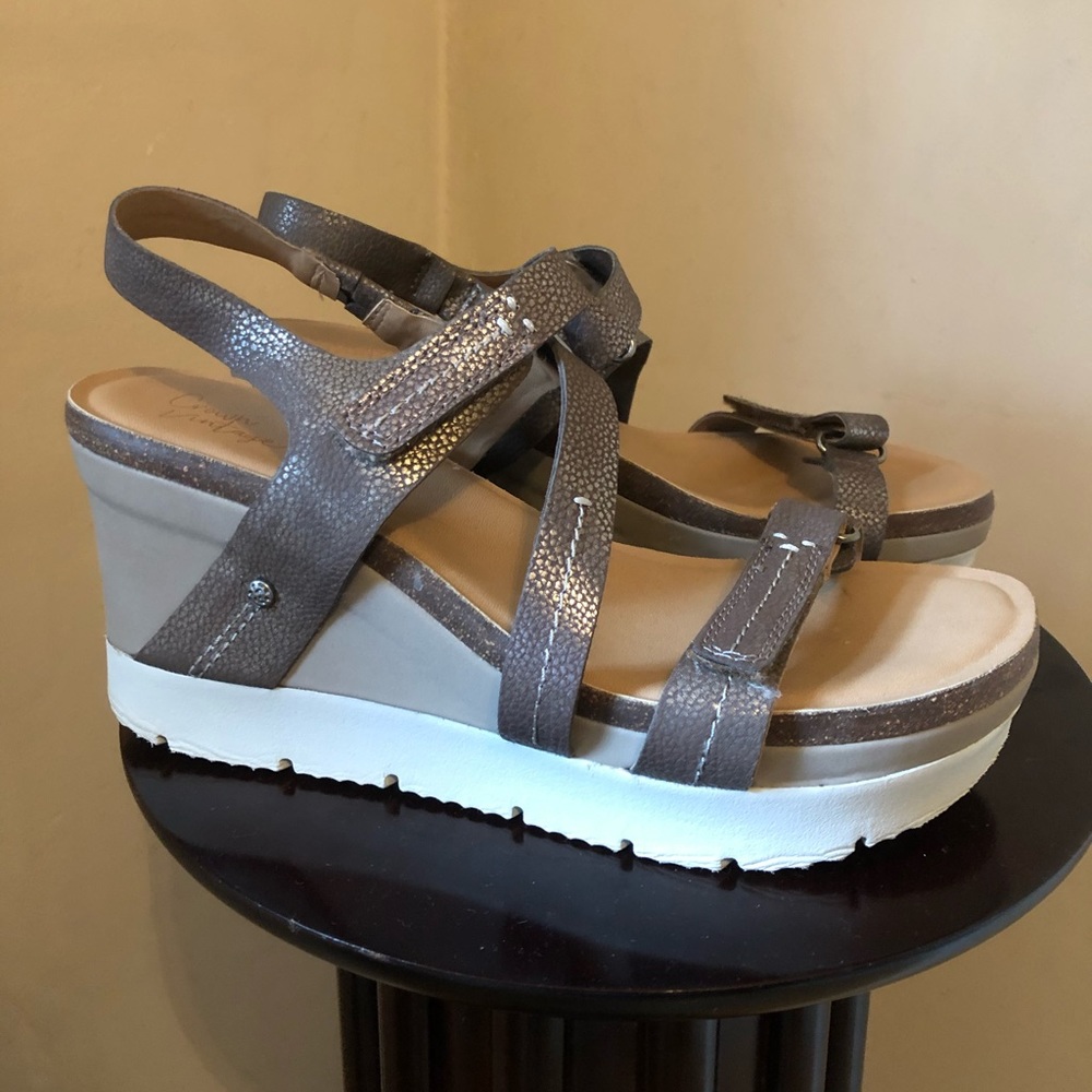 Crown Vintage Wedge Sandals